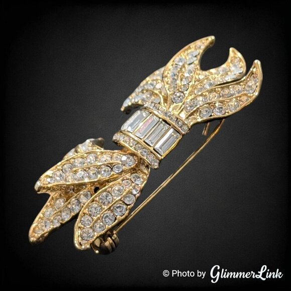 Vintage Bow Ribbon Pave Round Baguette Rhinestones Gold Tone Brooch Pin - Picture 4 of 9